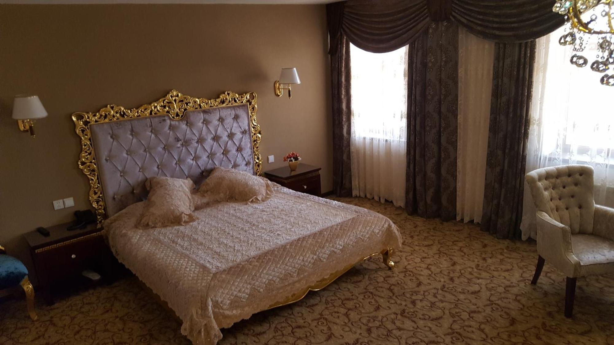 Emirhan Hotel Самарканд Екстериор снимка
