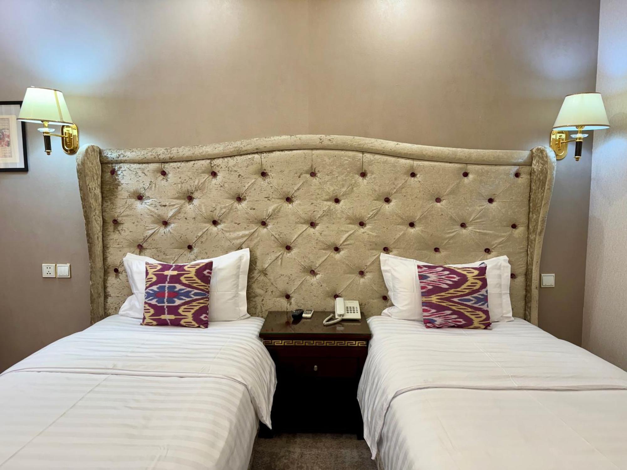 Emirhan Hotel Самарканд Екстериор снимка