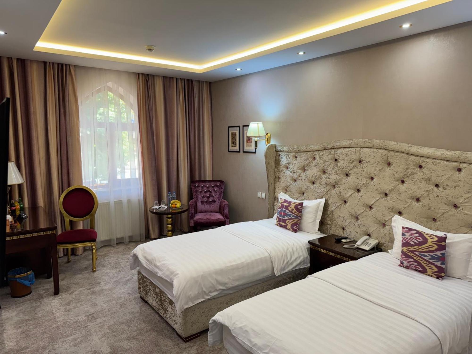 Emirhan Hotel Самарканд Екстериор снимка