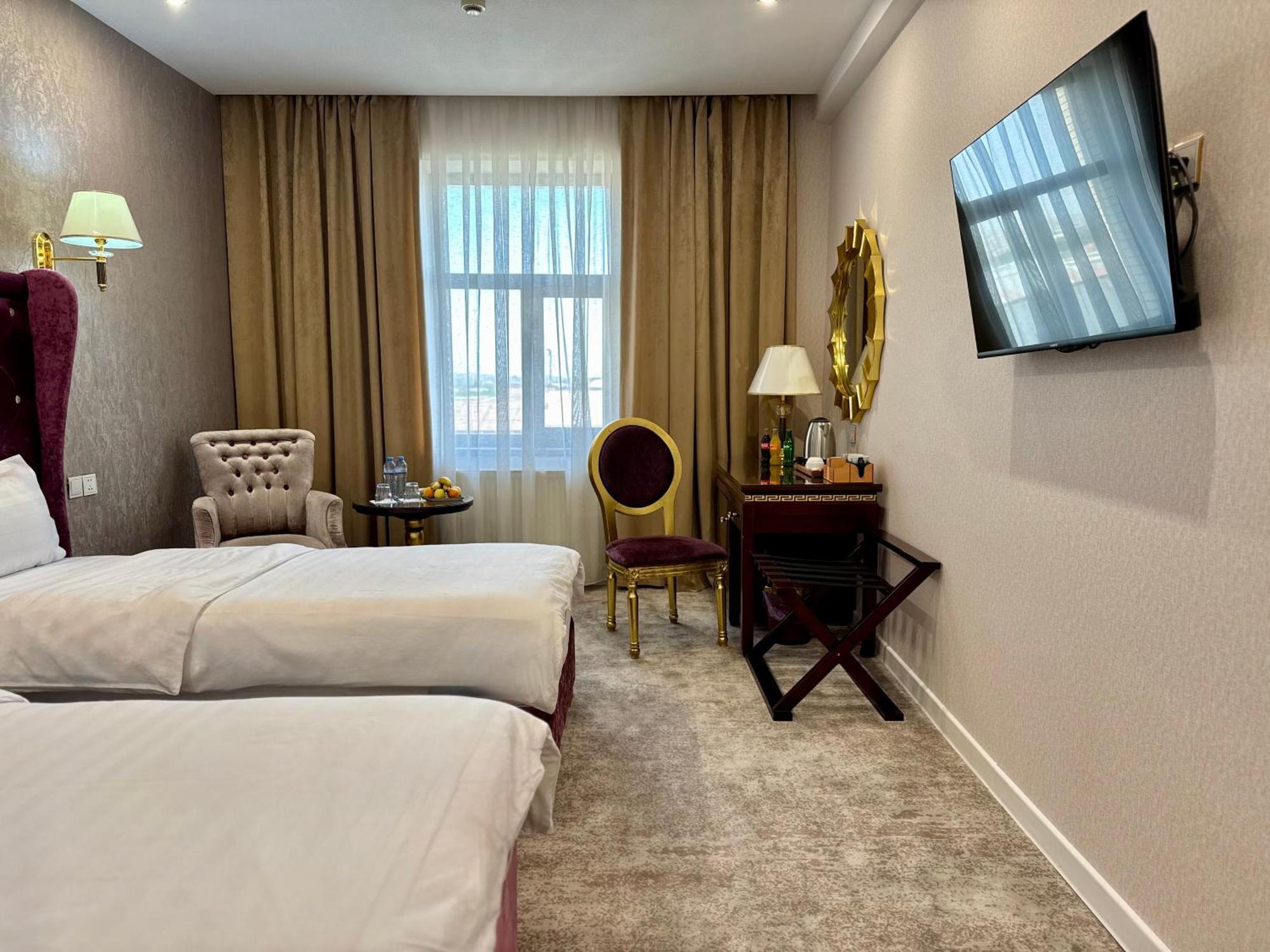 Emirhan Hotel Самарканд Екстериор снимка