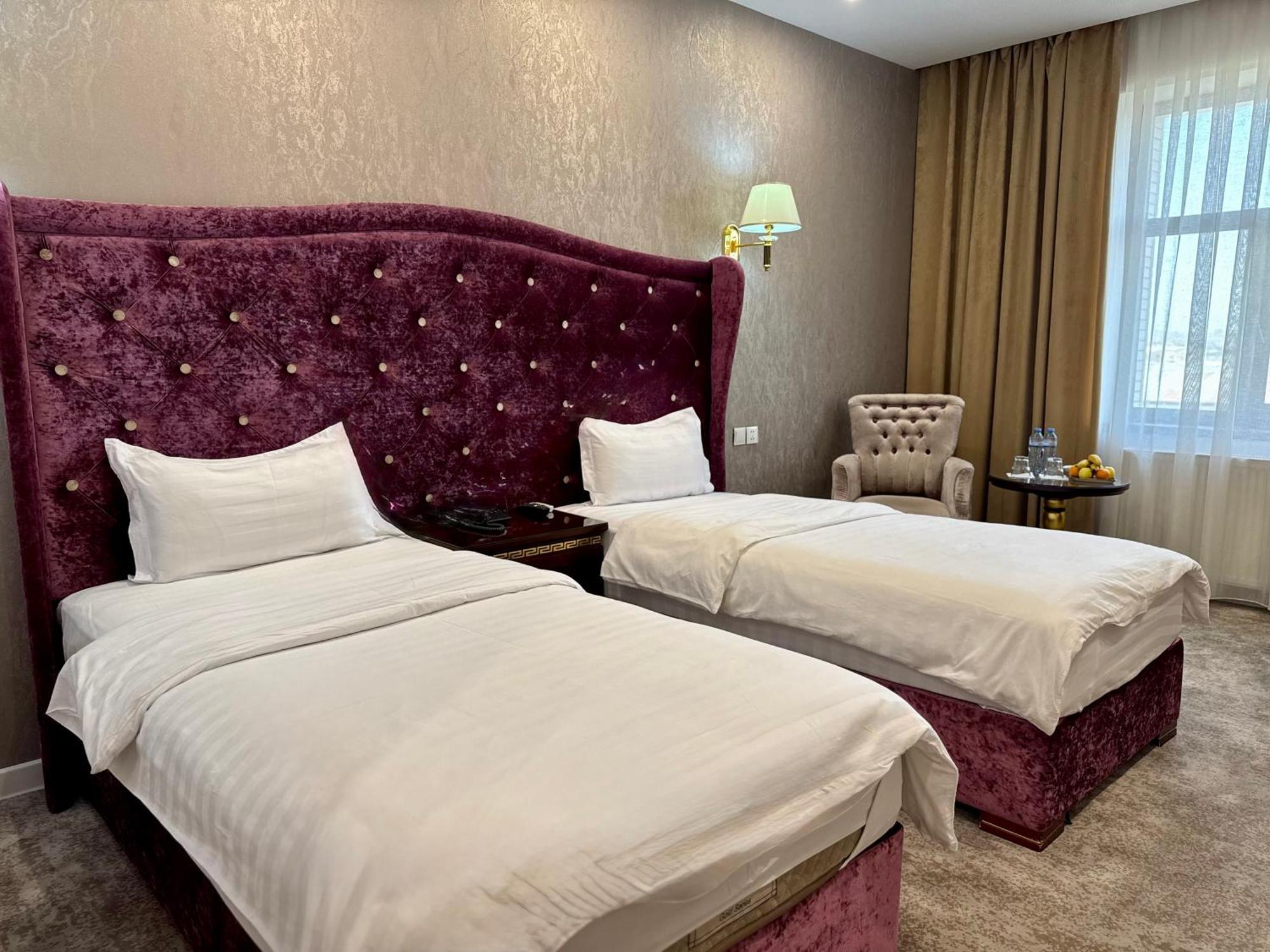 Emirhan Hotel Самарканд Екстериор снимка