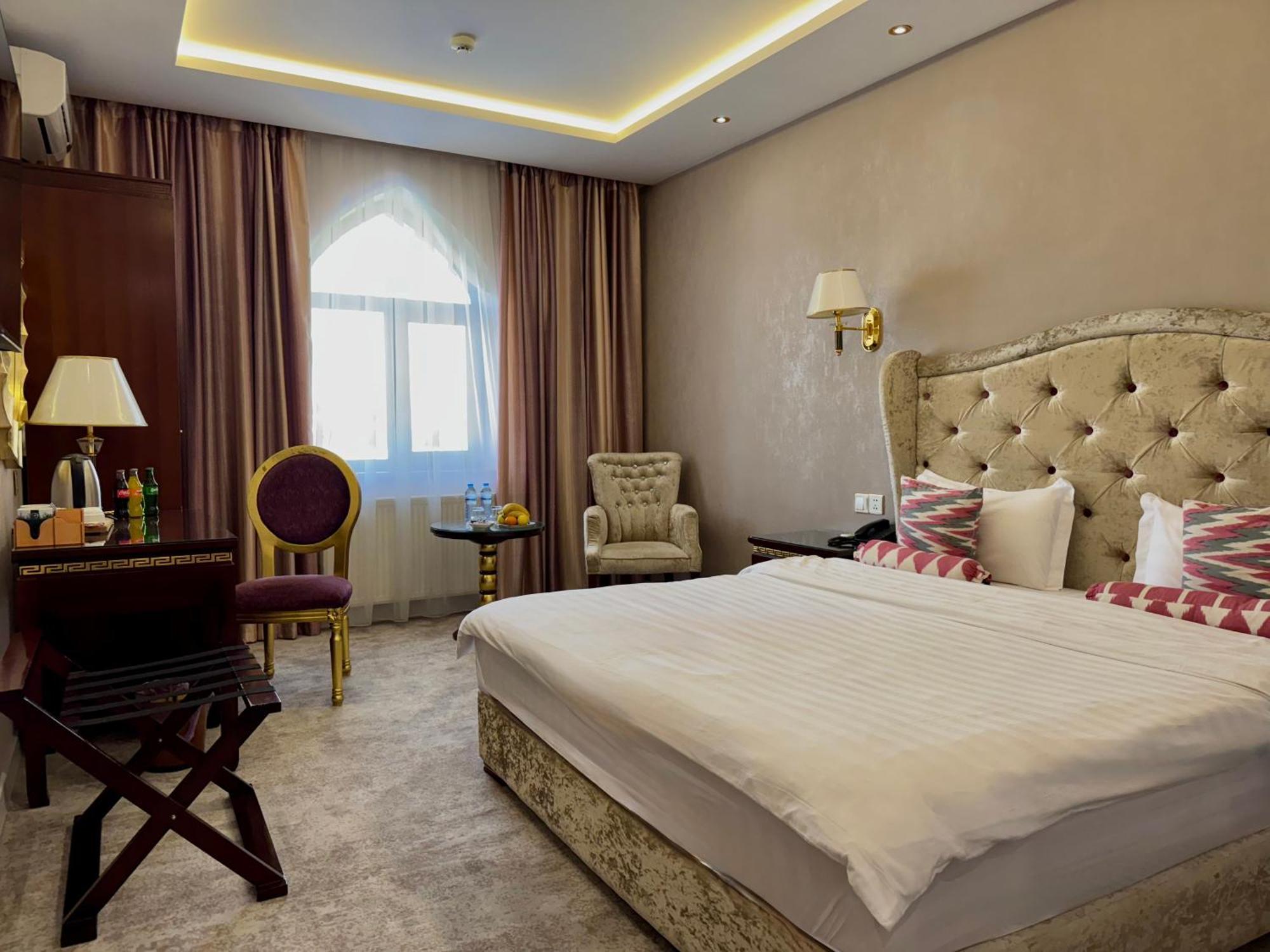 Emirhan Hotel Самарканд Екстериор снимка