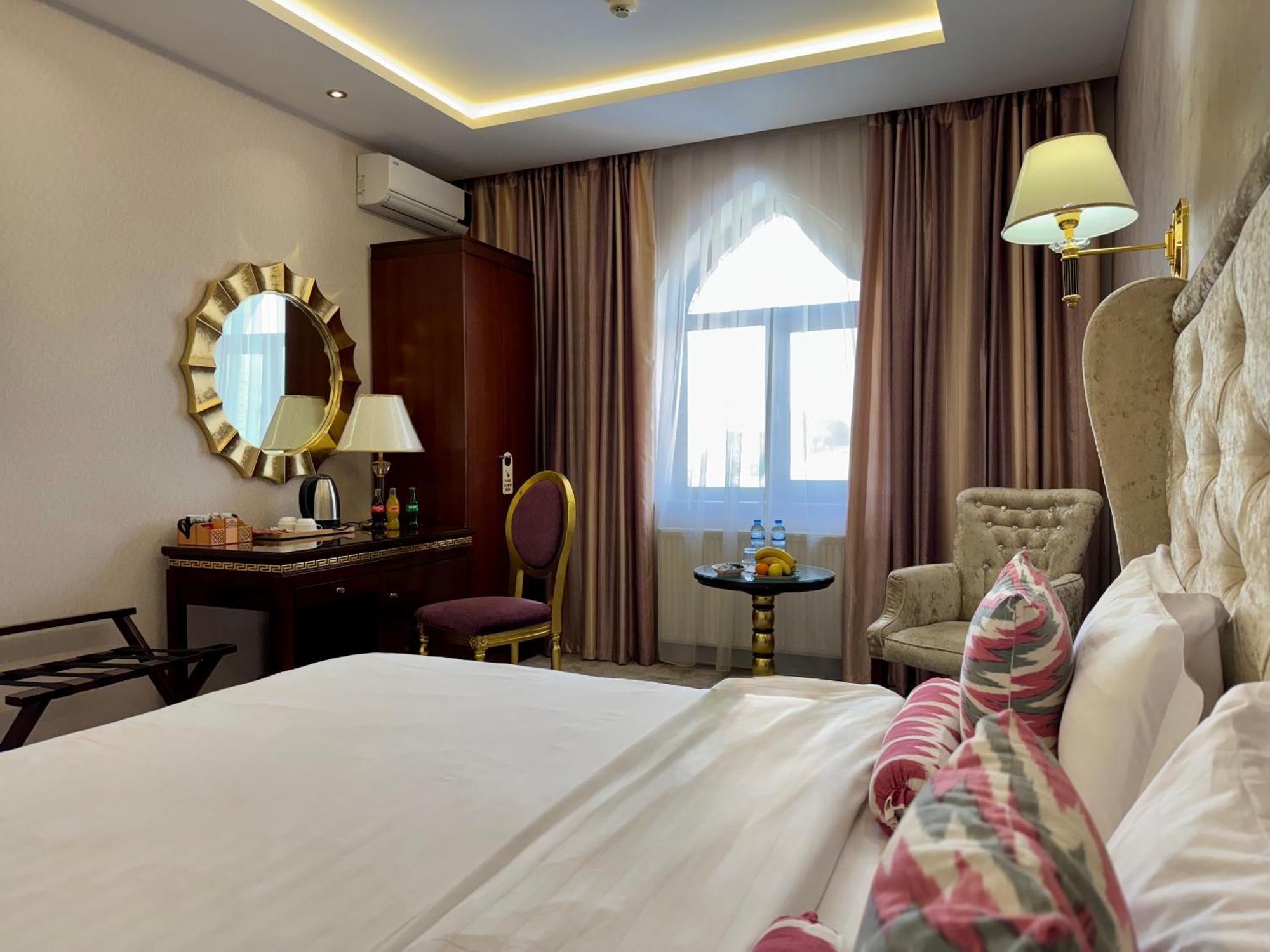 Emirhan Hotel Самарканд Екстериор снимка