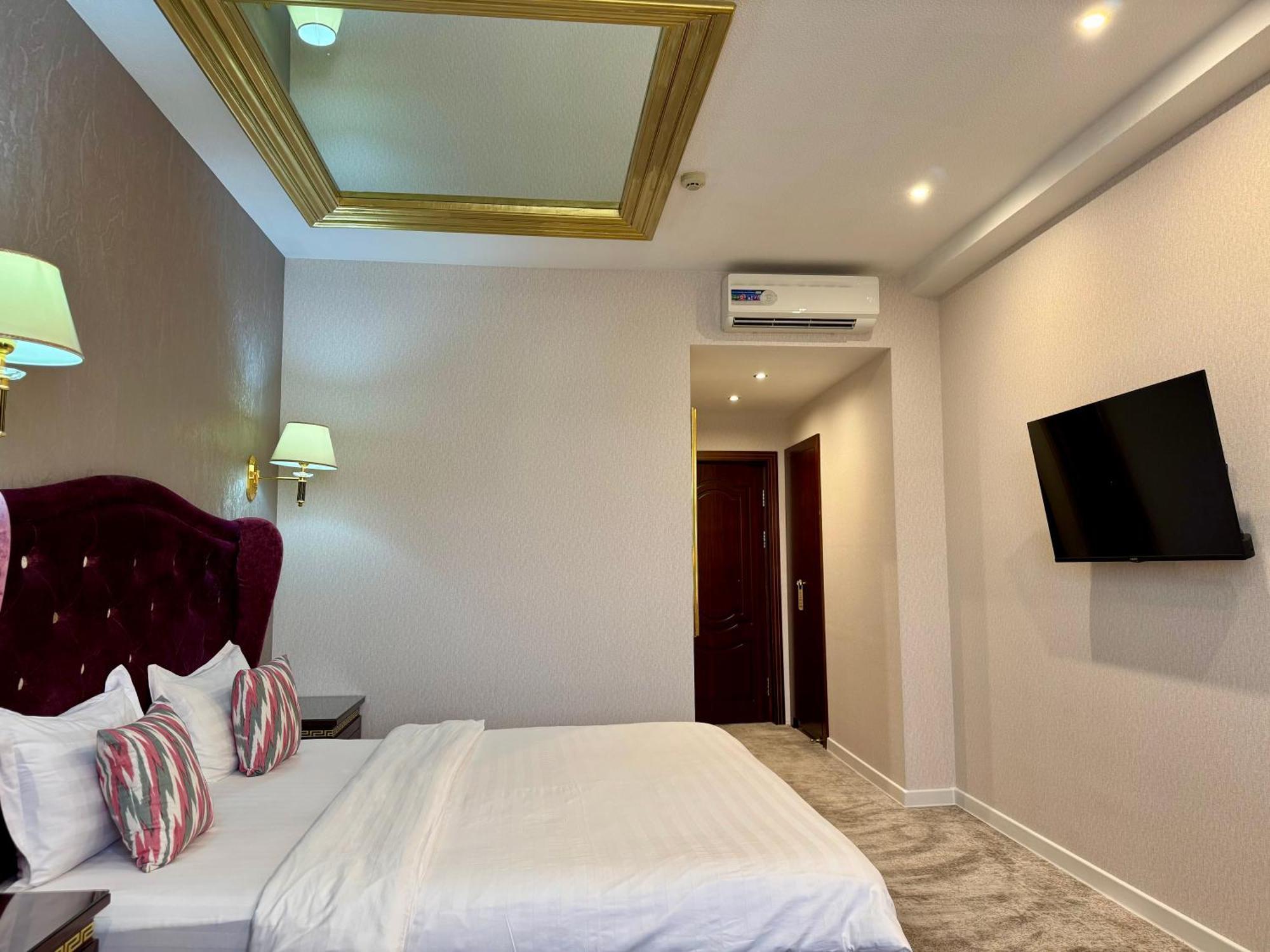 Emirhan Hotel Самарканд Екстериор снимка