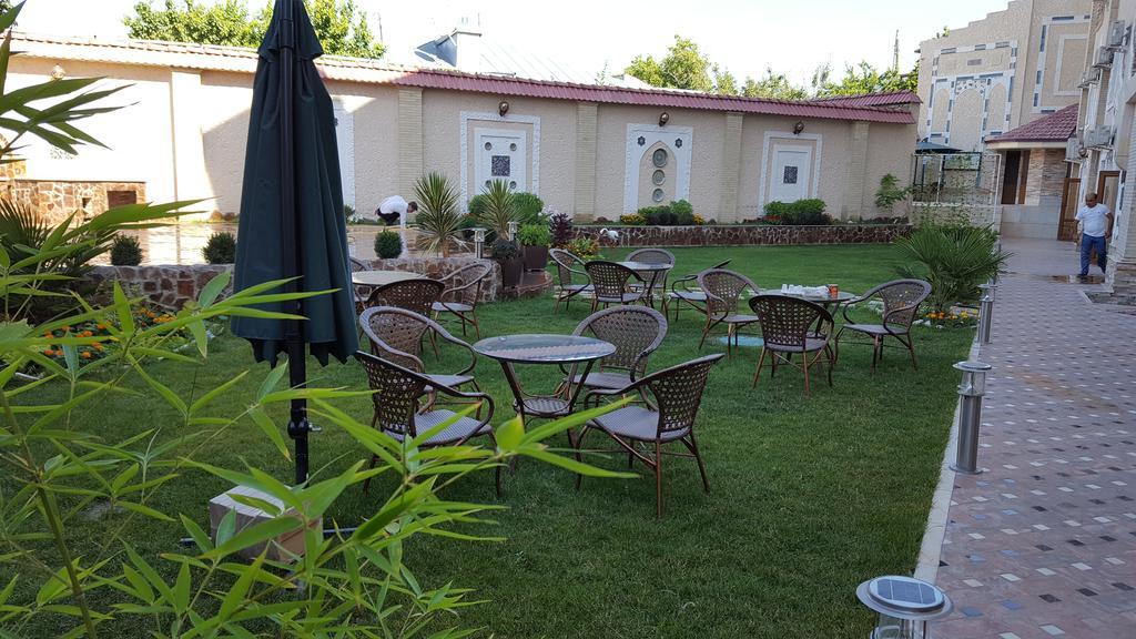 Emirhan Hotel Самарканд Екстериор снимка